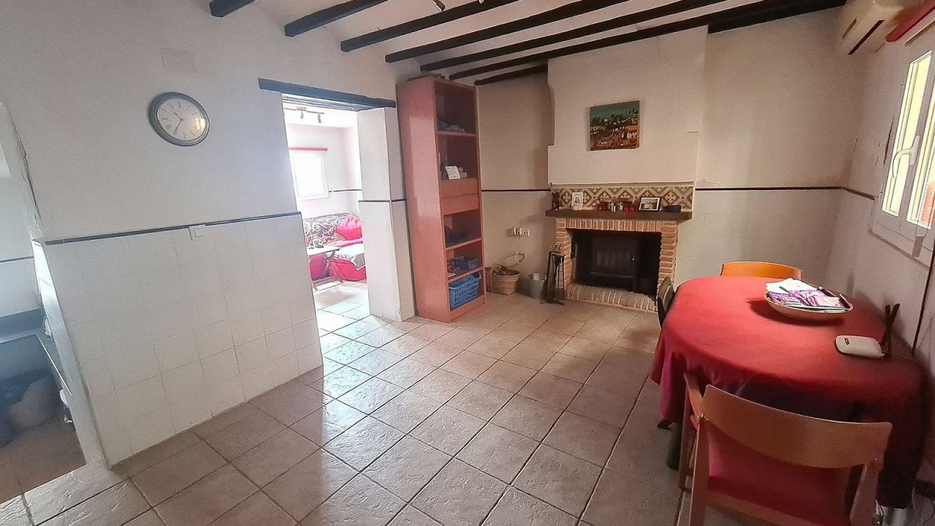 Videresalg - Byhus -
SAX