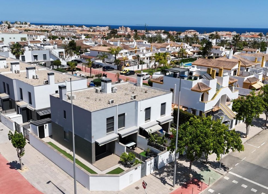 Videresalg - Byhus -
Torre de la Horadada