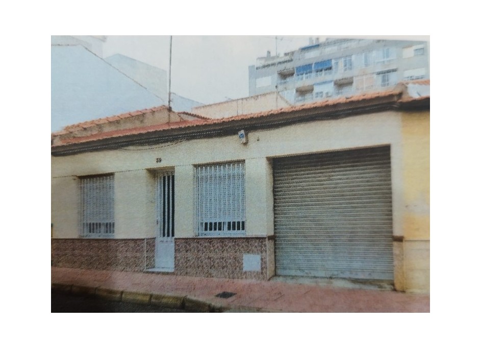 Videresalg - Byhus -
Torrevieja - 0