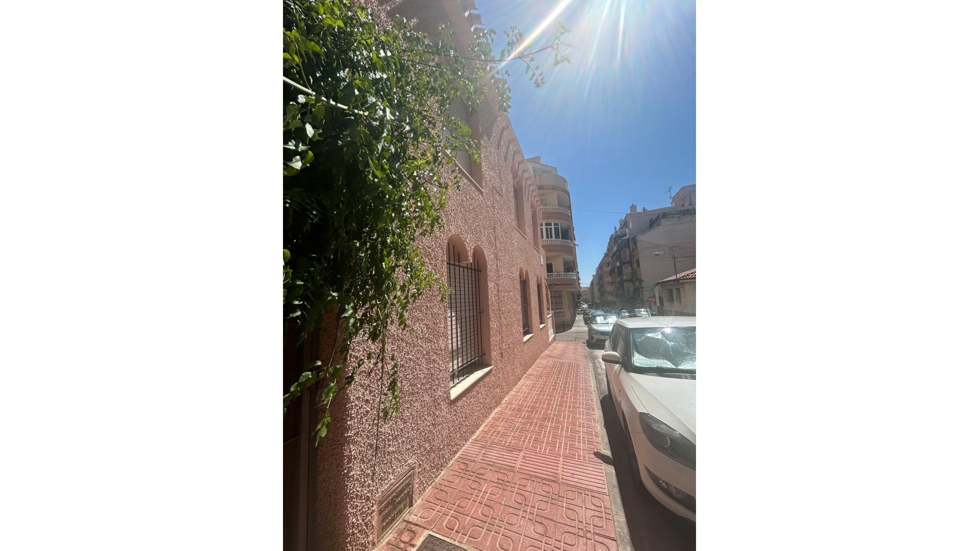 Videresalg - Byhus -
Torrevieja - Centro