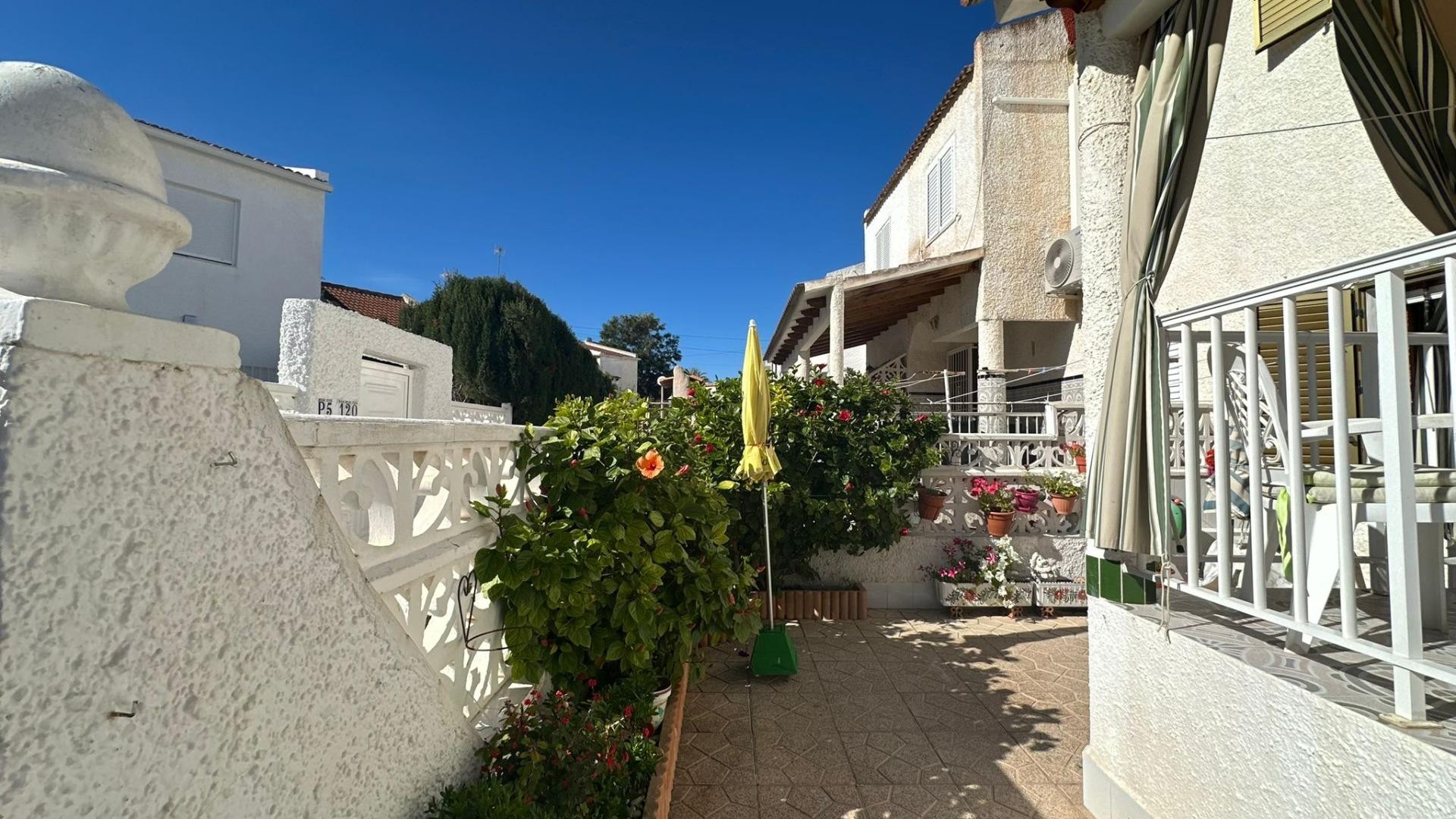 Videresalg - Byhus -
Torrevieja - Centro