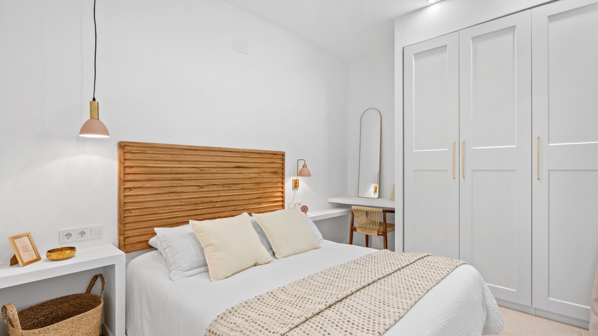 Videresalg - Byhus -
Torrevieja - El chaparral