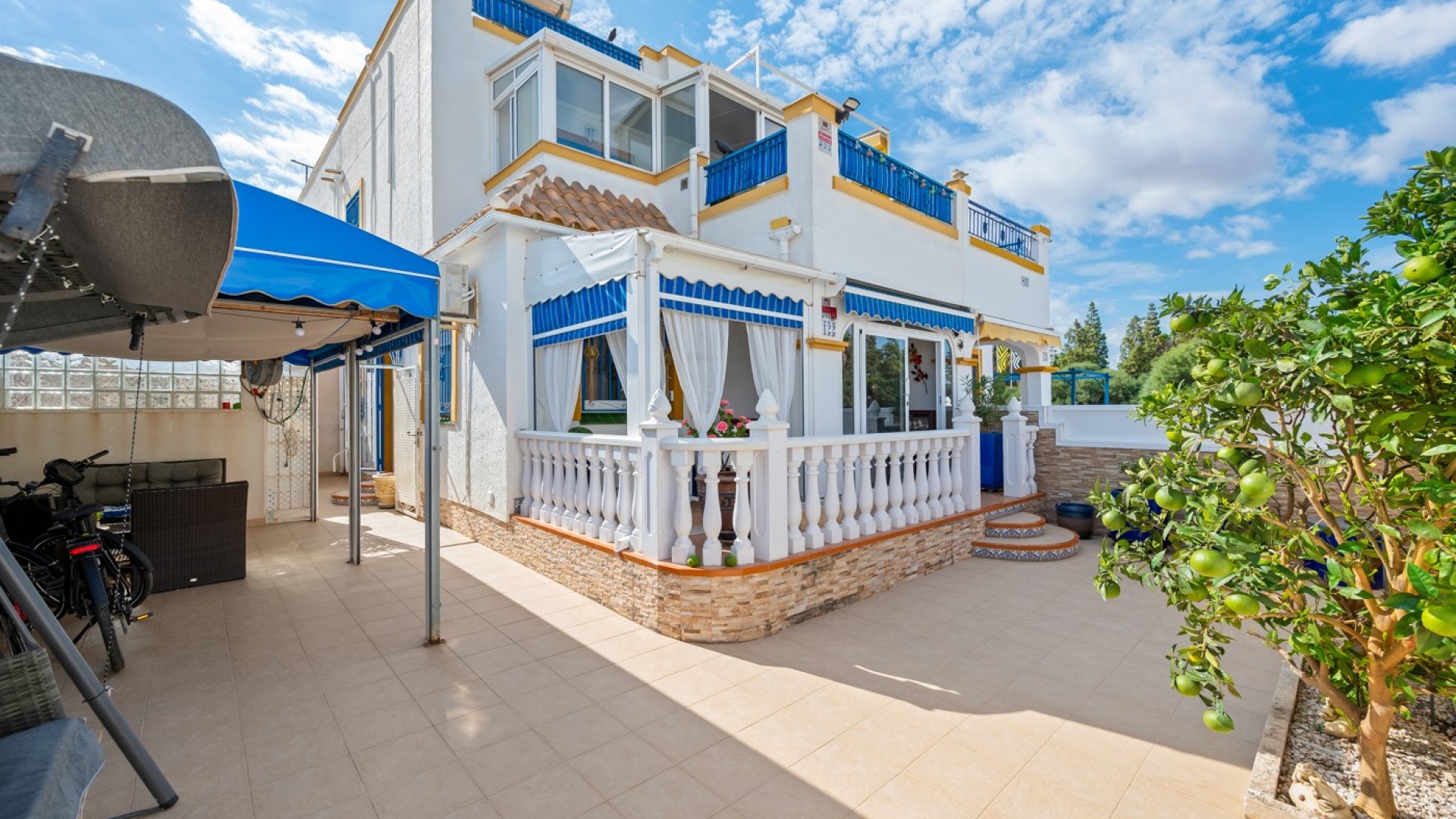 Videresalg - Byhus -
Torrevieja - Habaneras