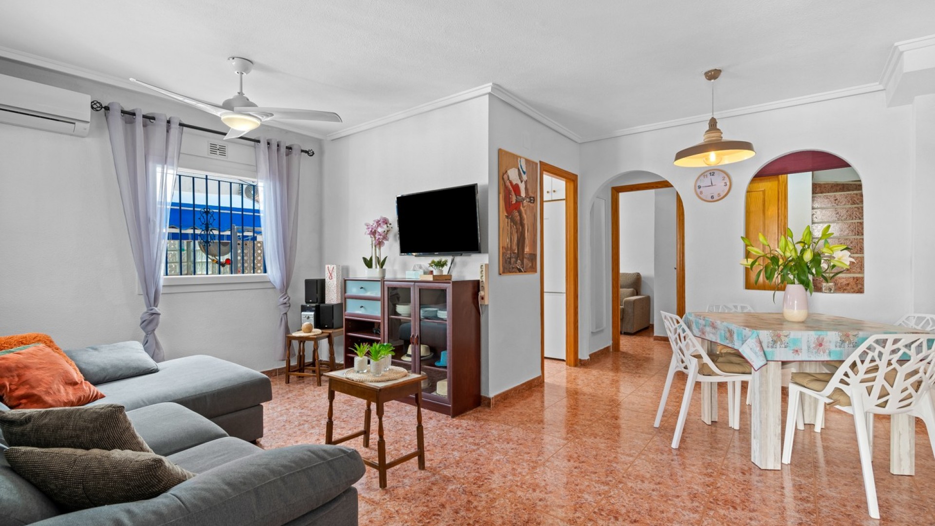 Videresalg - Byhus -
Torrevieja - Habaneras