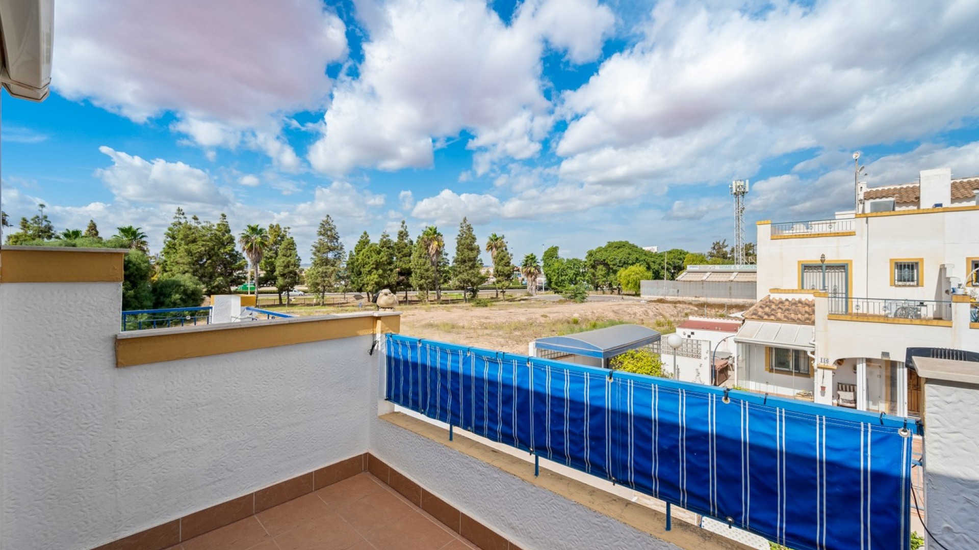 Videresalg - Byhus -
Torrevieja - Habaneras