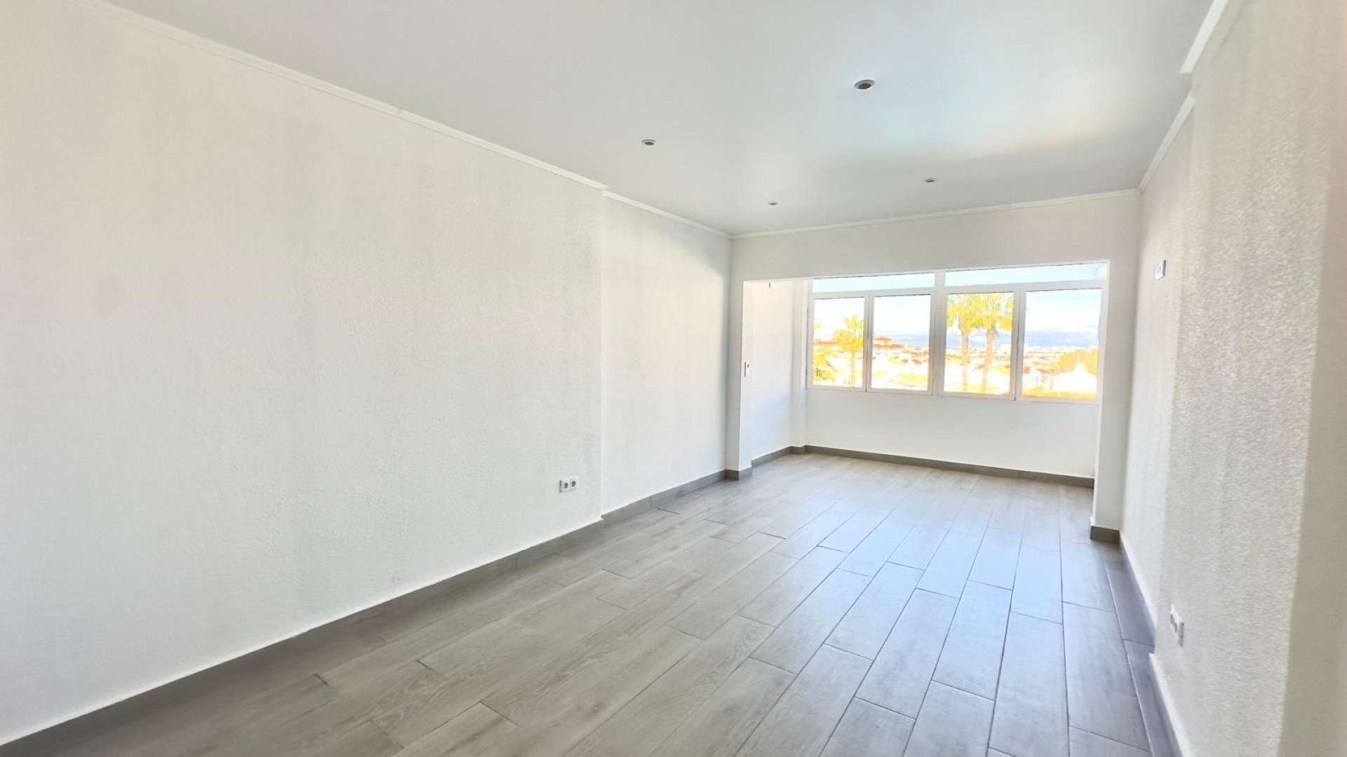 Videresalg - Byhus -
Torrevieja - La Mata