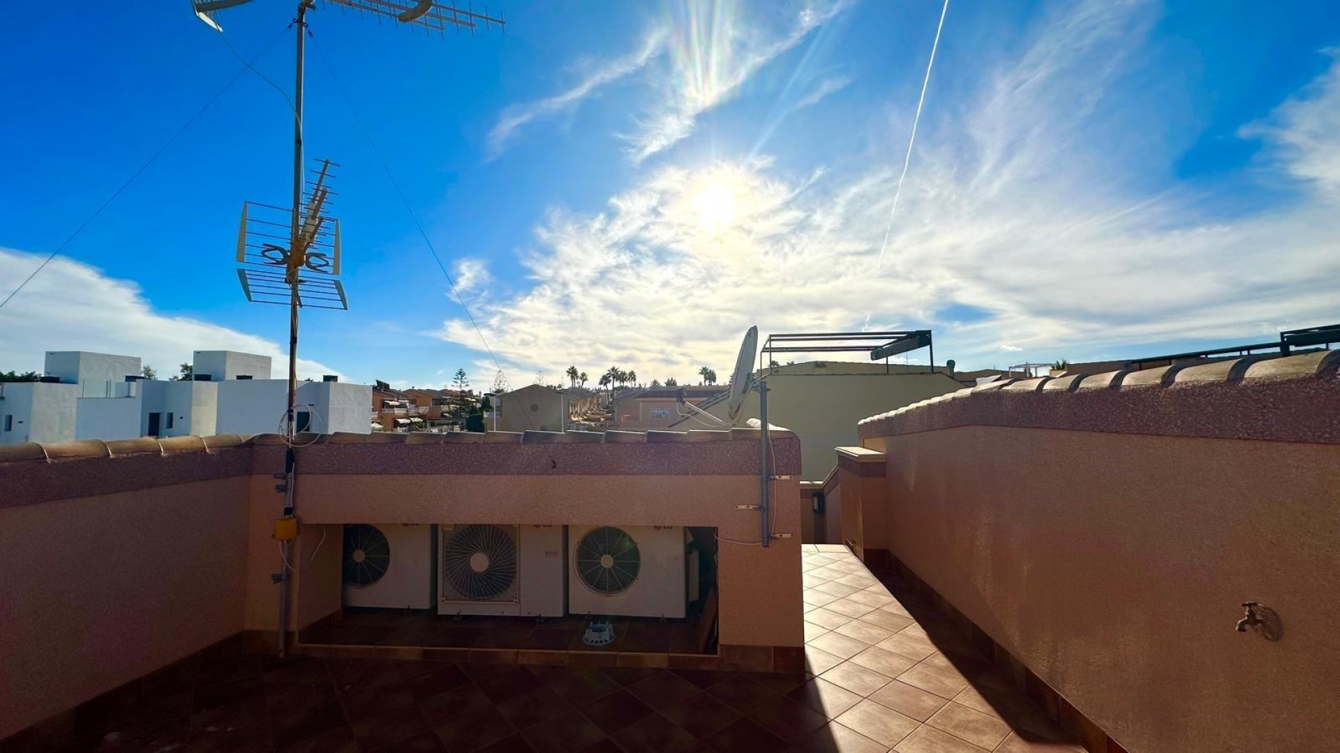 Videresalg - Byhus -
Torrevieja - La siesta