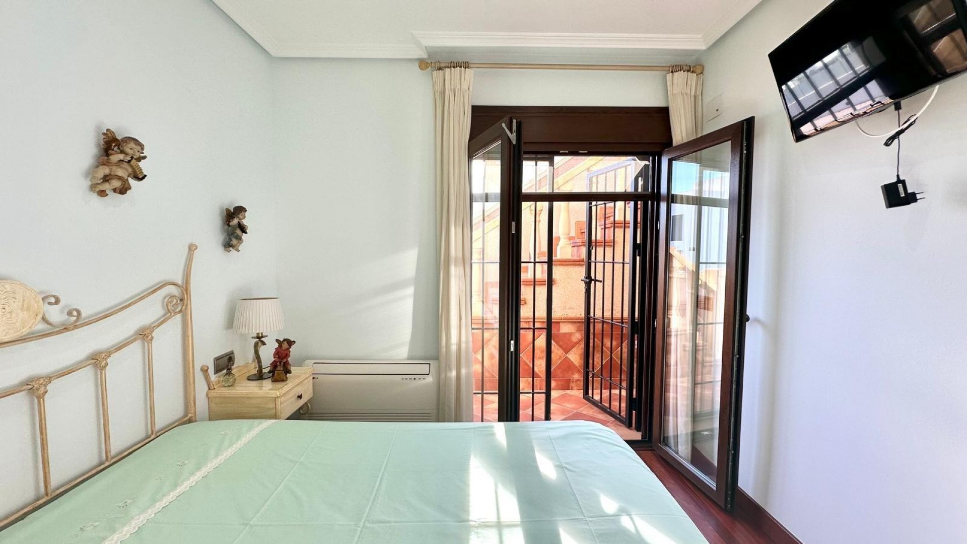 Videresalg - Byhus -
Torrevieja - La siesta