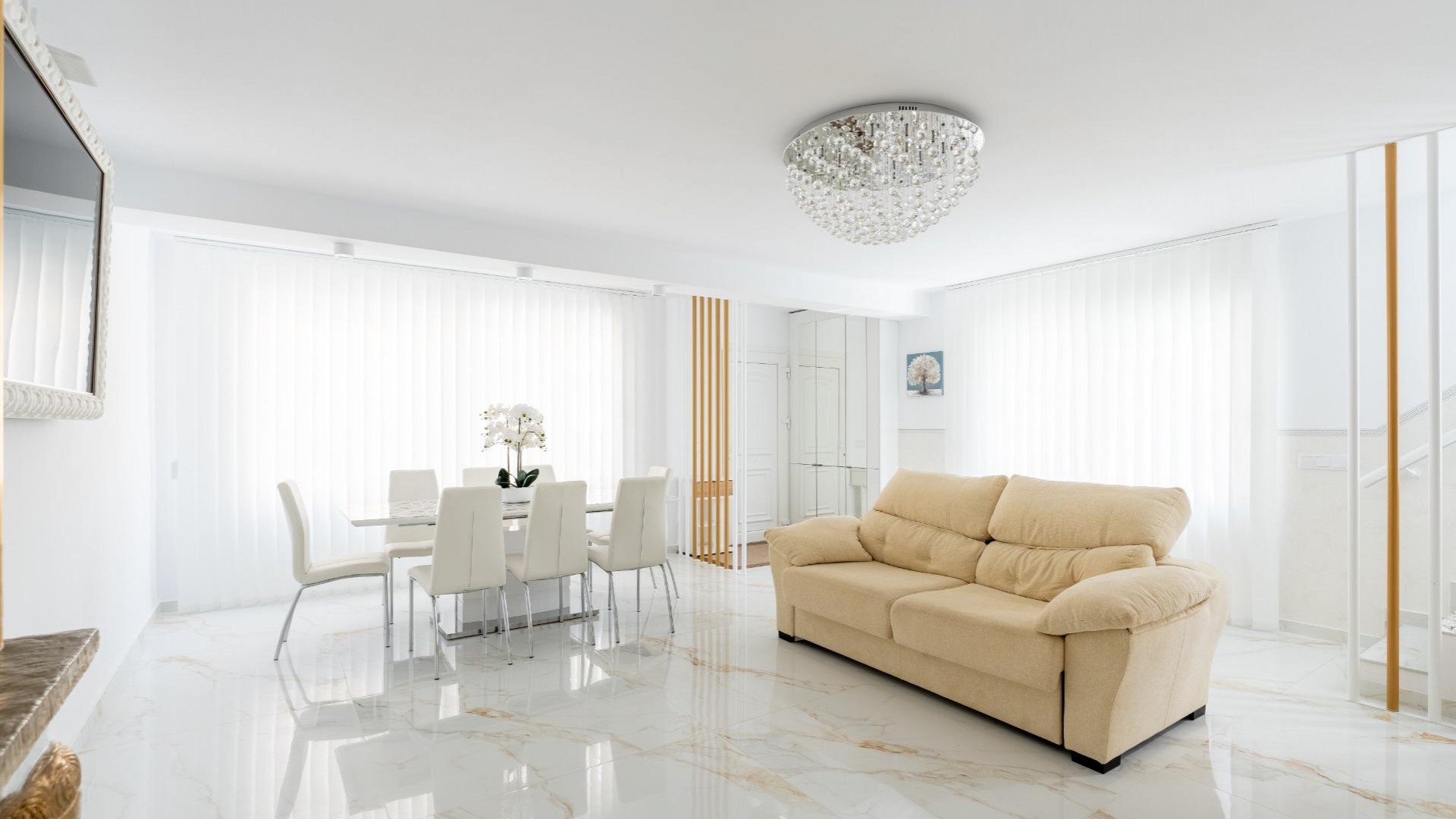 Videresalg - Byhus -
Torrevieja - Punta prima