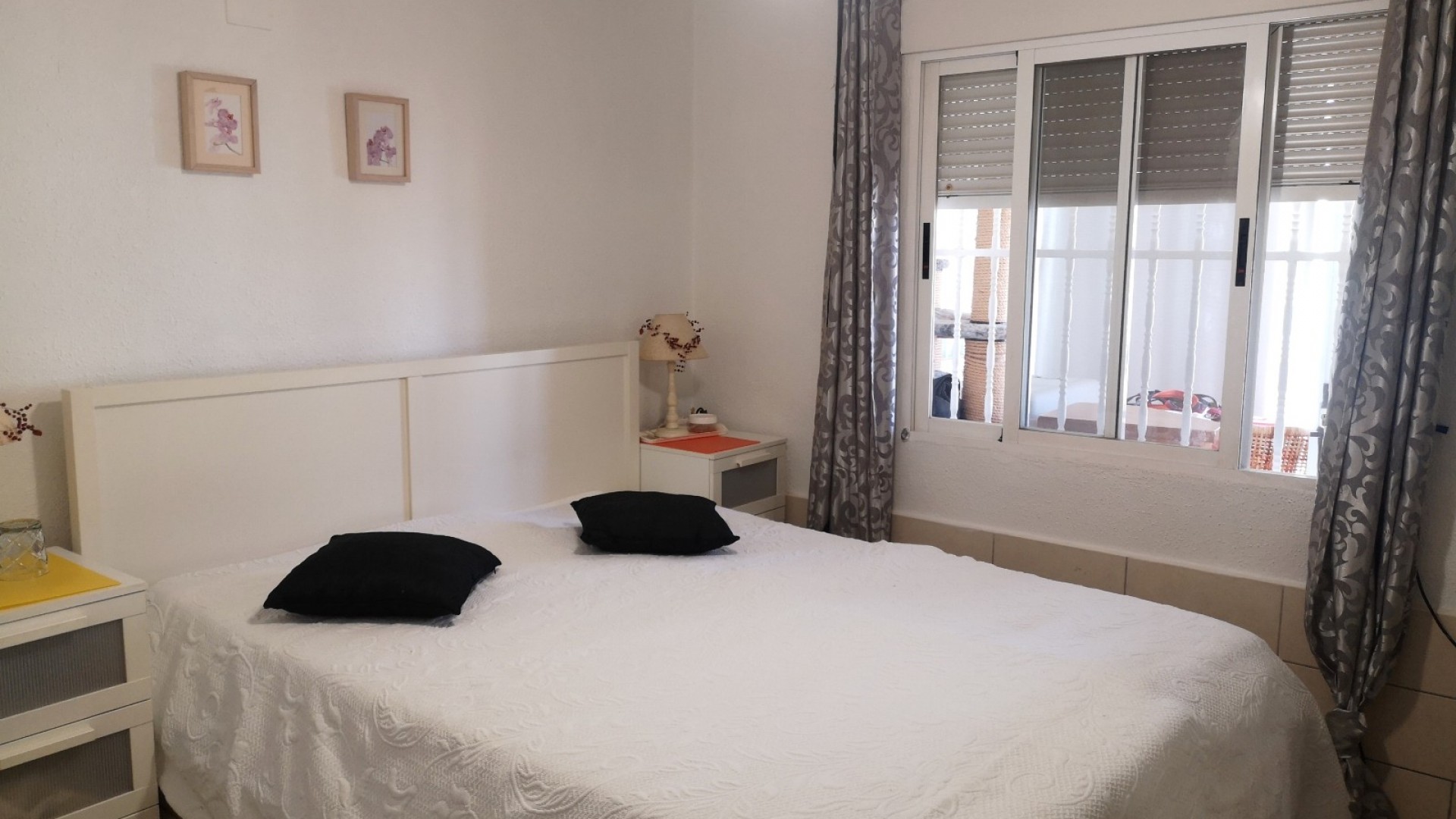 Videresalg - Byhus -
Torrevieja - Torretas