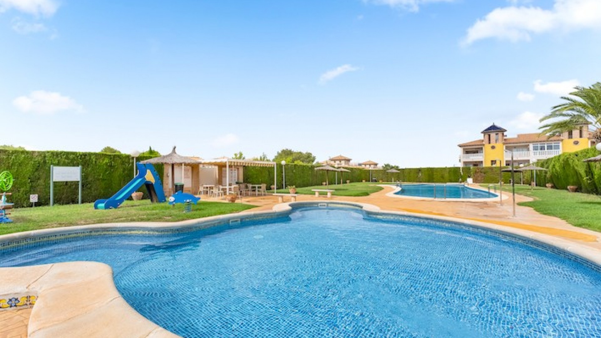 Videresalg - Byhus -
Villamartín - Monte Golf