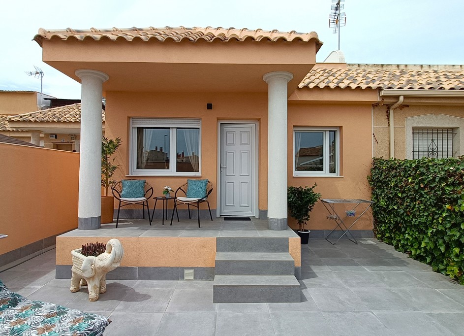 Videresalg - Dobbeltvilla -
La Zenia - 03189