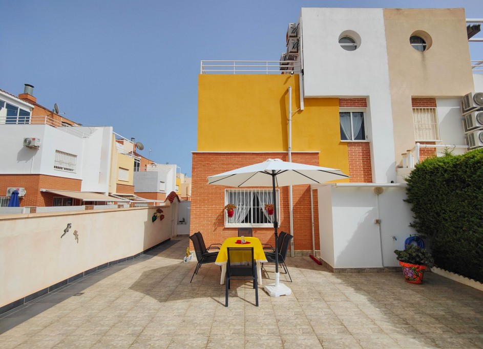 Videresalg - Dobbeltvilla -
Orihuela Costa