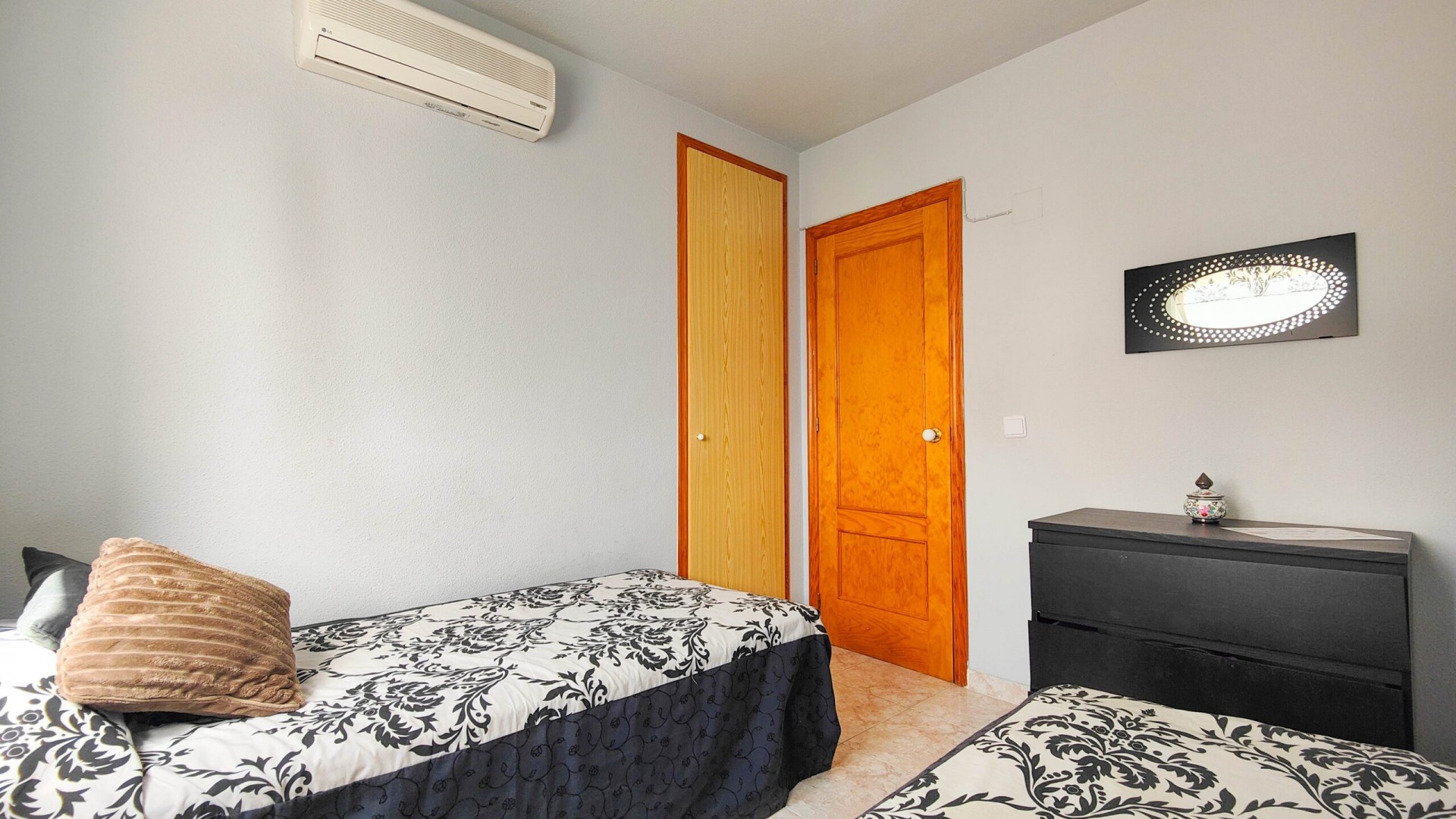 Videresalg - Dobbeltvilla -
Orihuela Costa