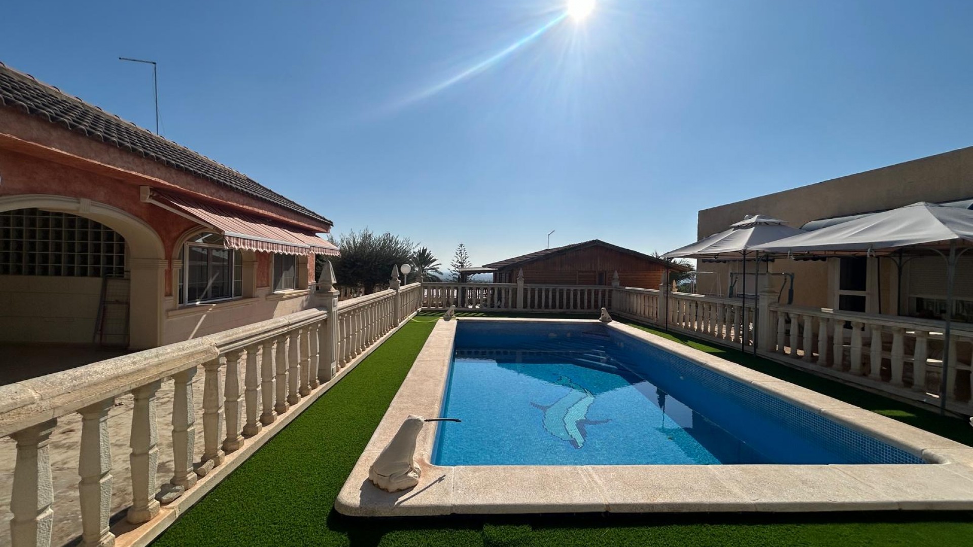 Videresalg - Finca landejendom -
Albatera