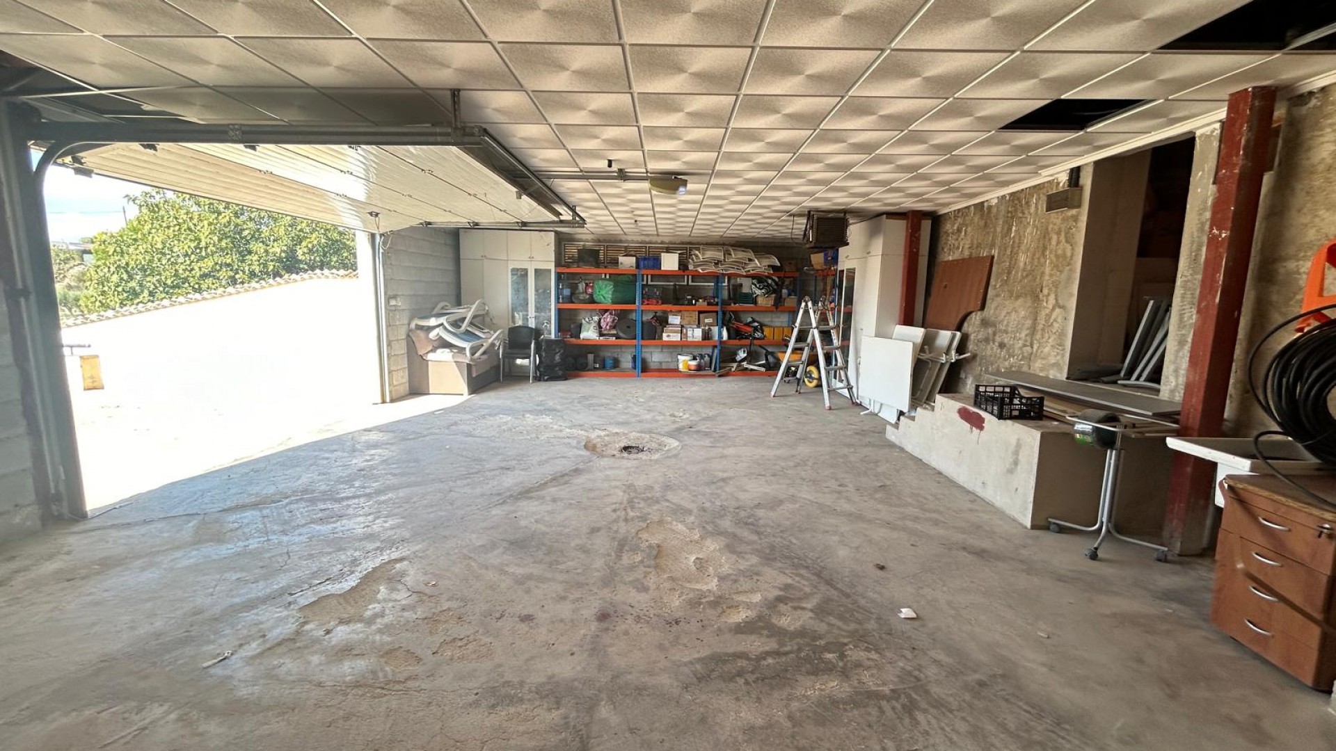 Videresalg - Finca landejendom -
Albatera