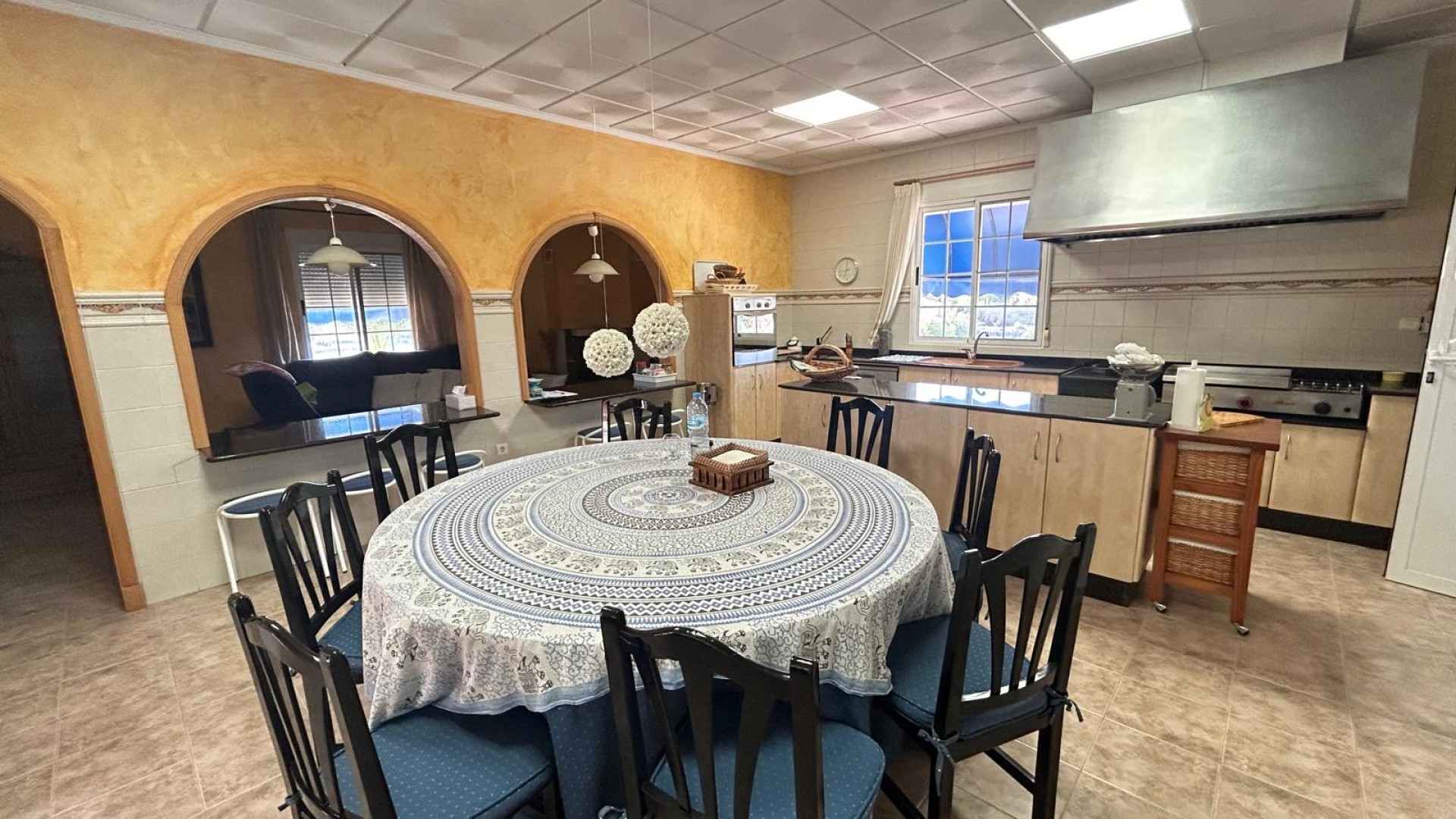 Videresalg - Finca landejendom -
Albatera