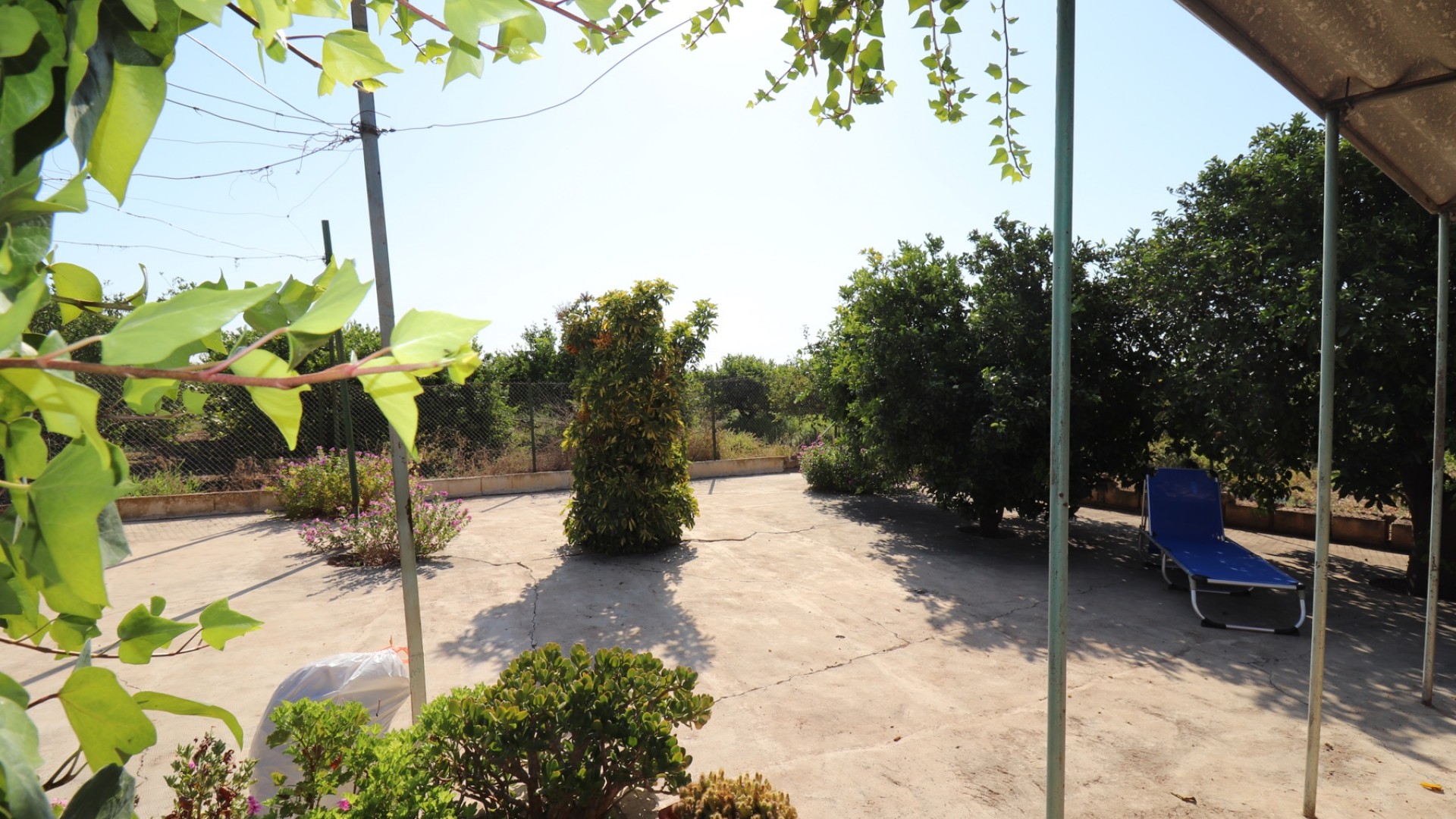 Videresalg - Finca landejendom -
Albatera