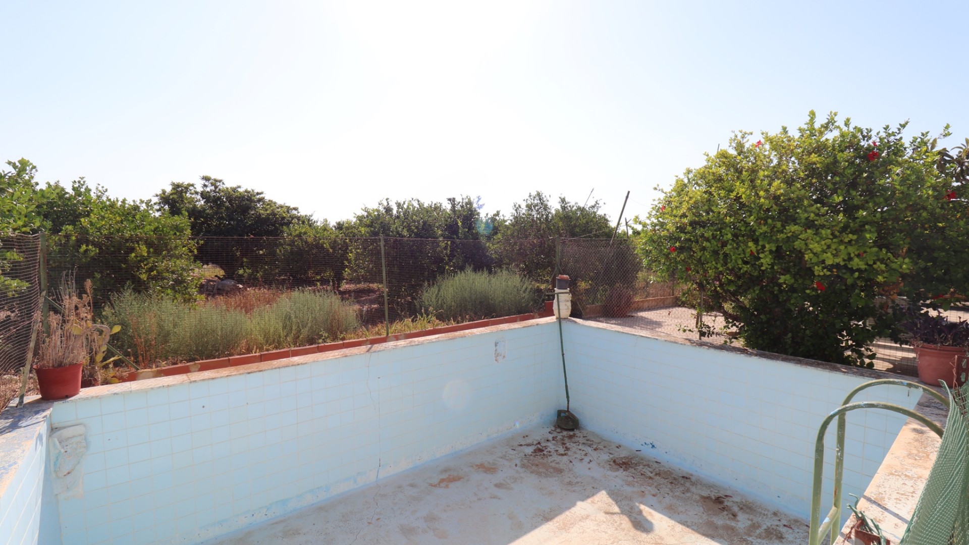 Videresalg - Finca landejendom -
Albatera