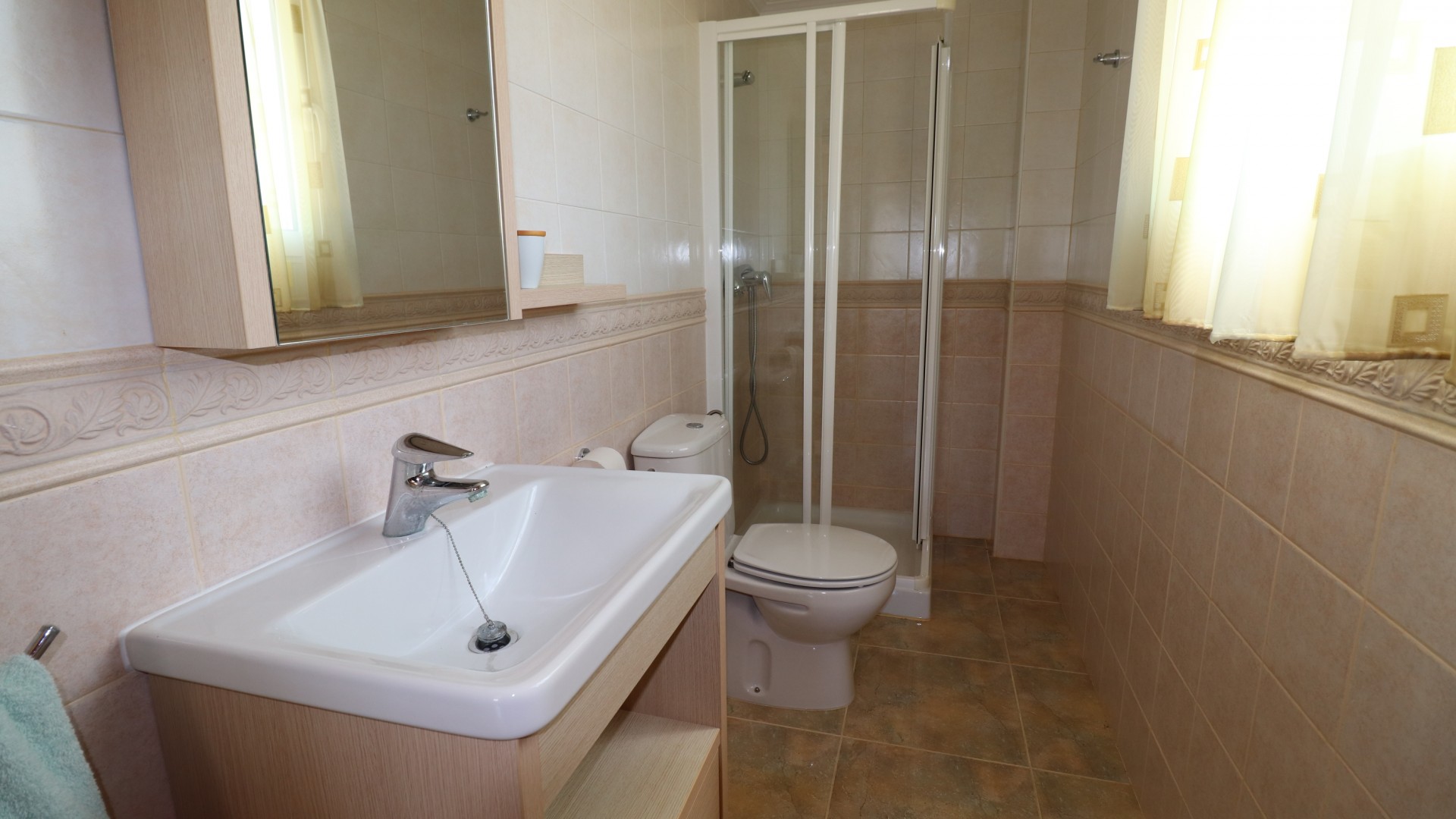 Videresalg - Finca landejendom -
Algorfa