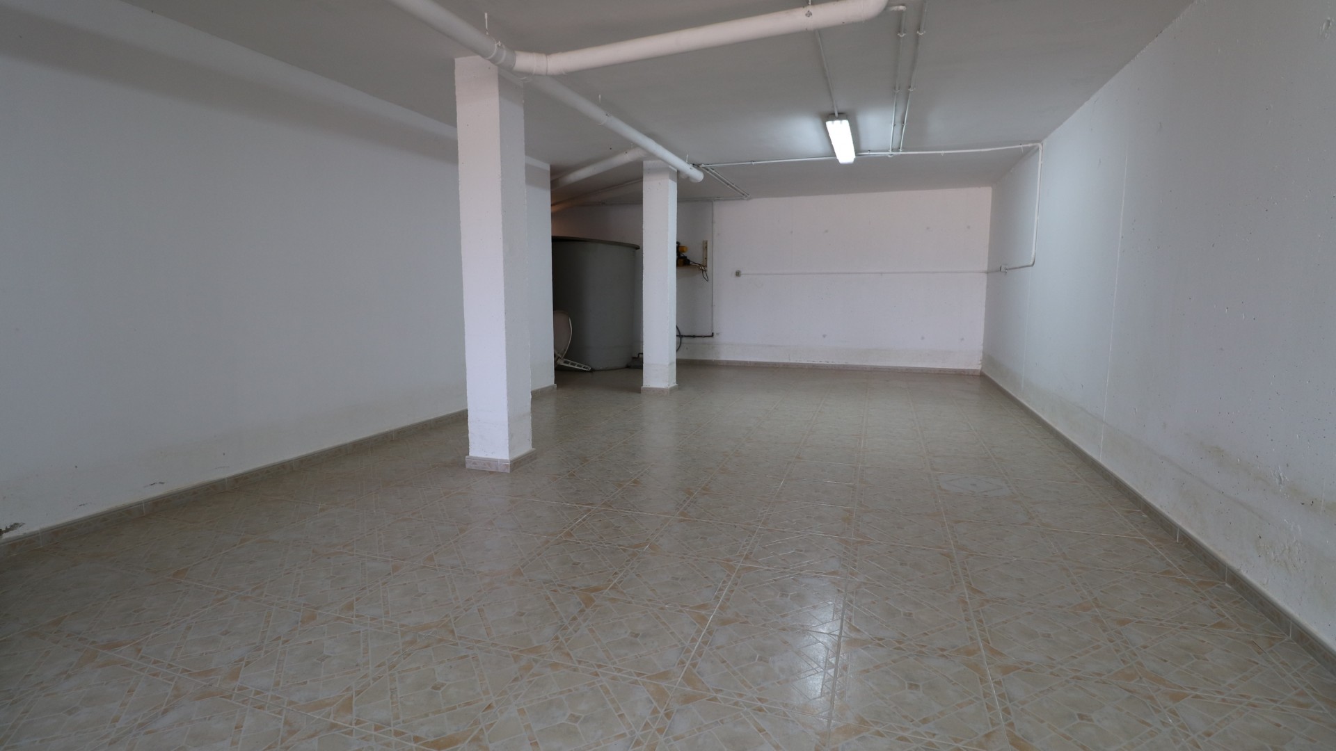 Videresalg - Finca landejendom -
Algorfa