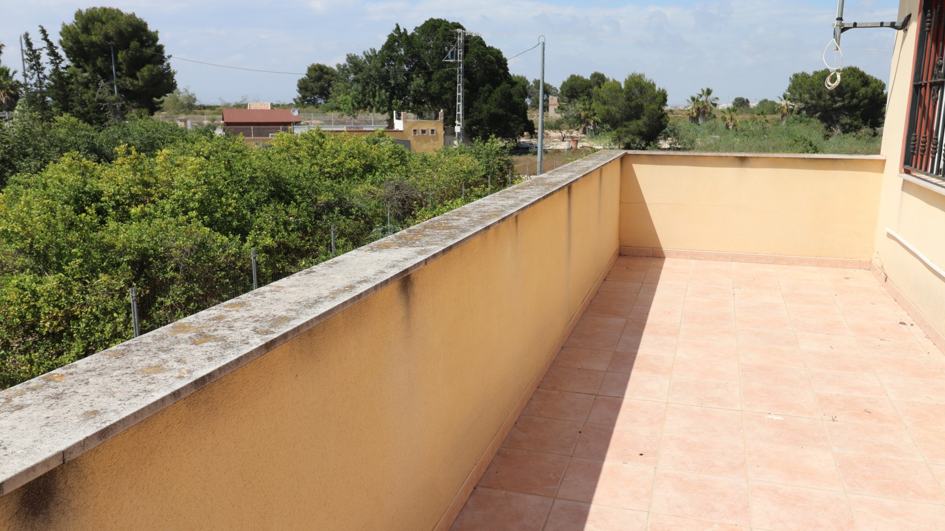 Videresalg - Finca landejendom -
Algorfa