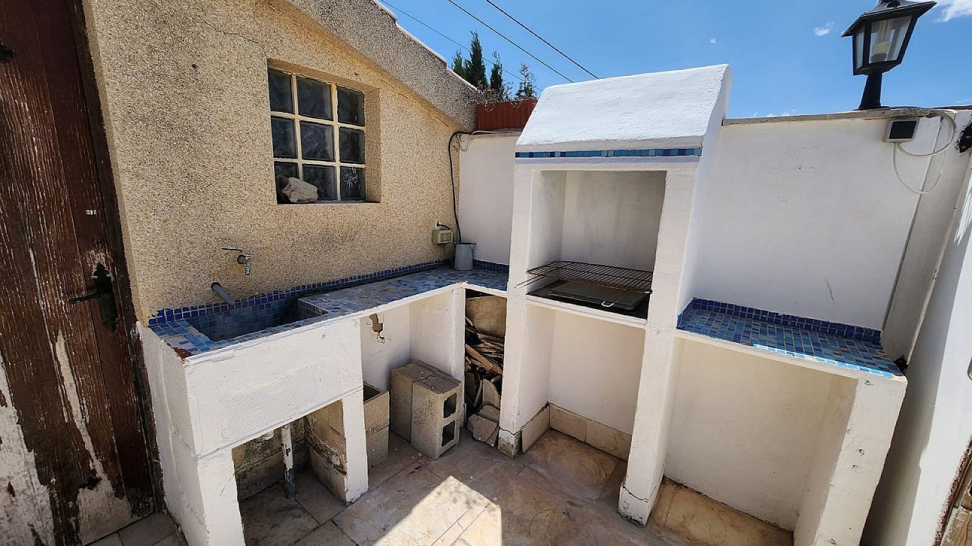 Videresalg - Finca landejendom -
Algueña