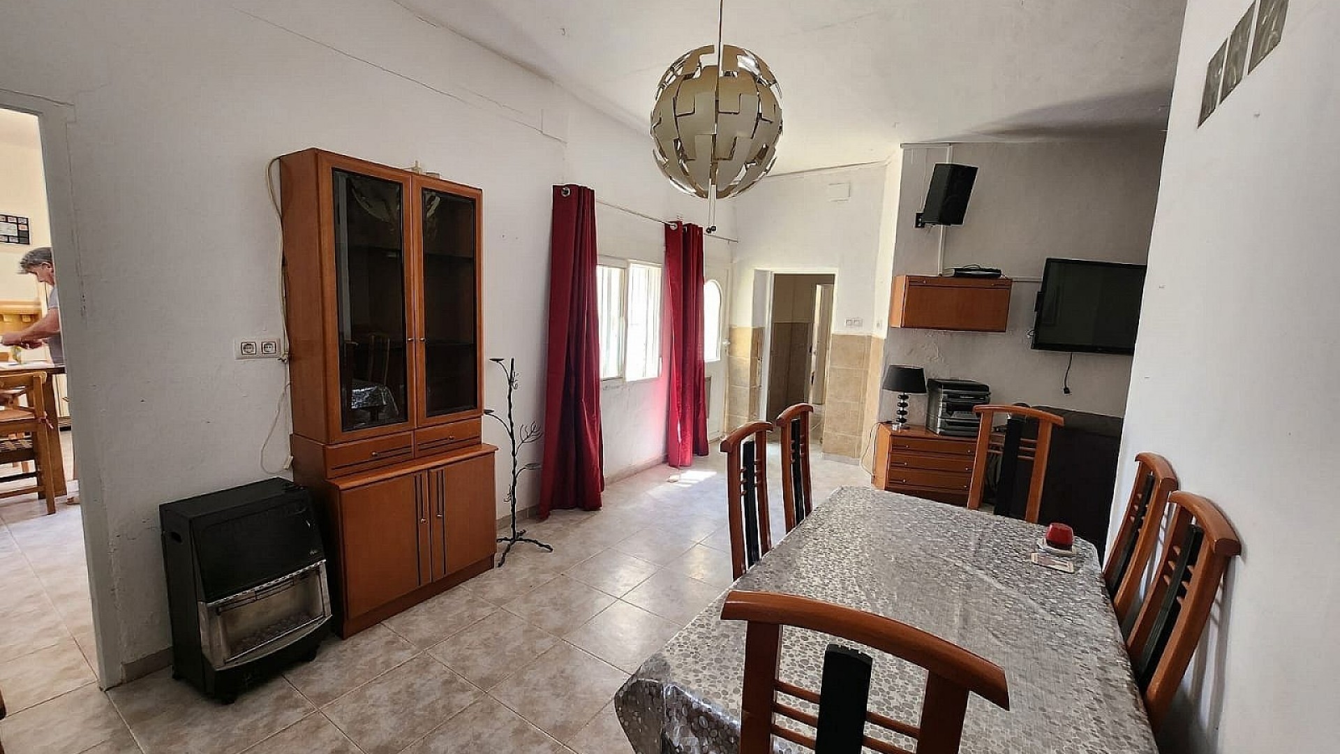 Videresalg - Finca landejendom -
Algueña