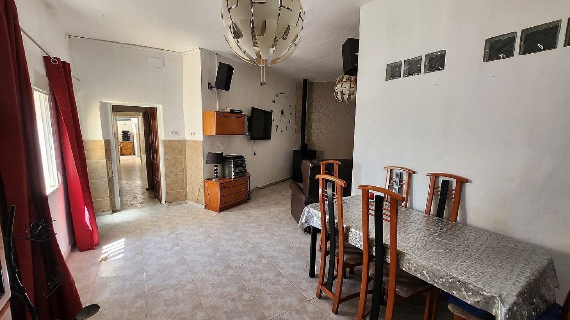 Videresalg - Finca landejendom -
Algueña