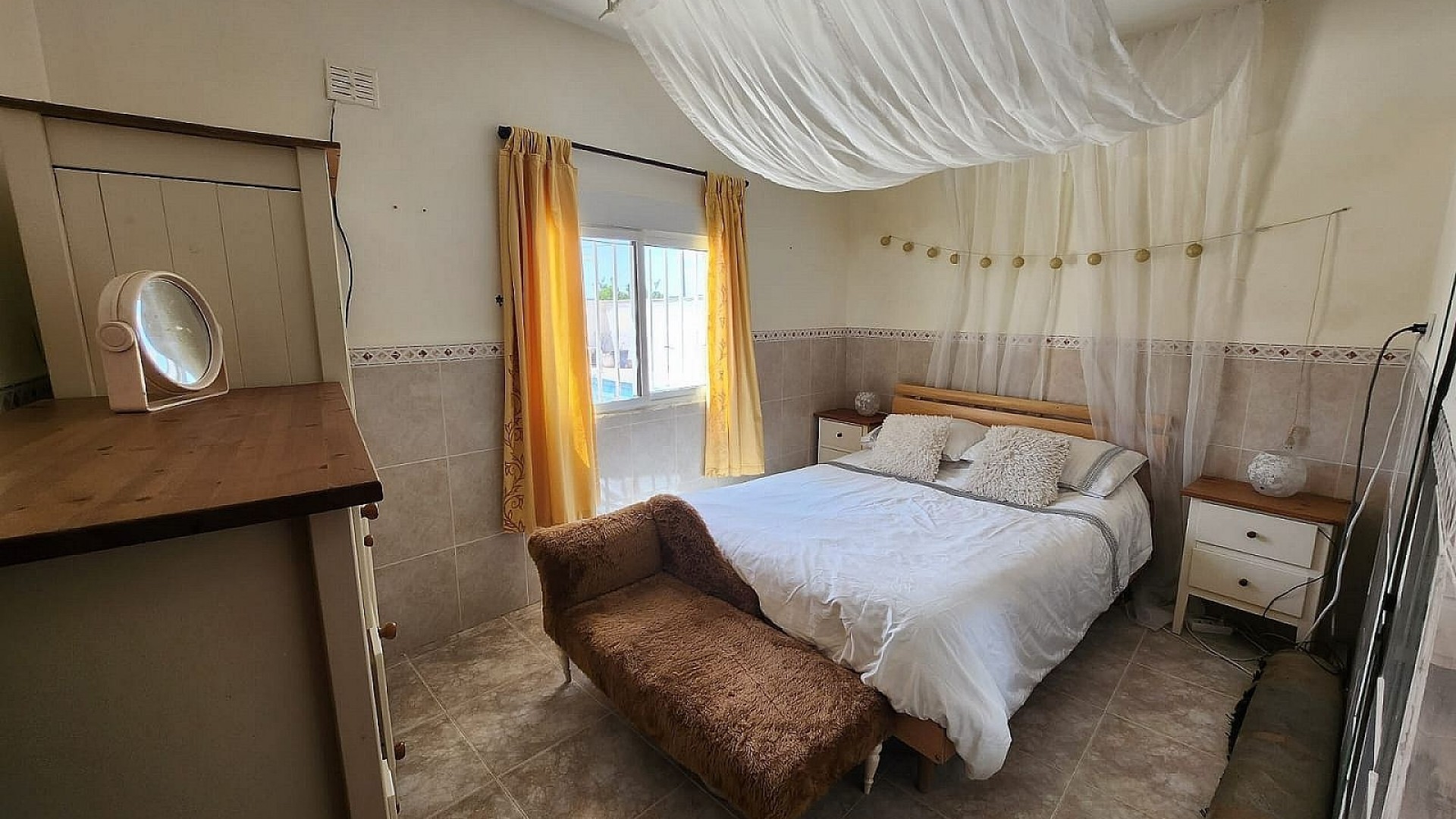 Videresalg - Finca landejendom -
Algueña