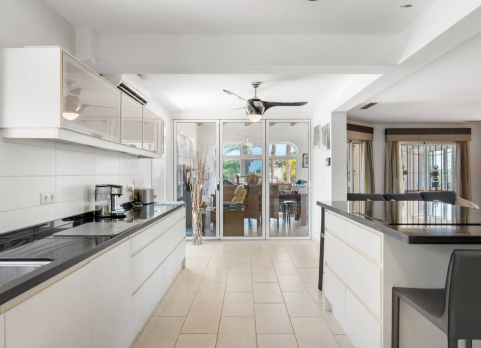 Videresalg - Finca landejendom -
Catral