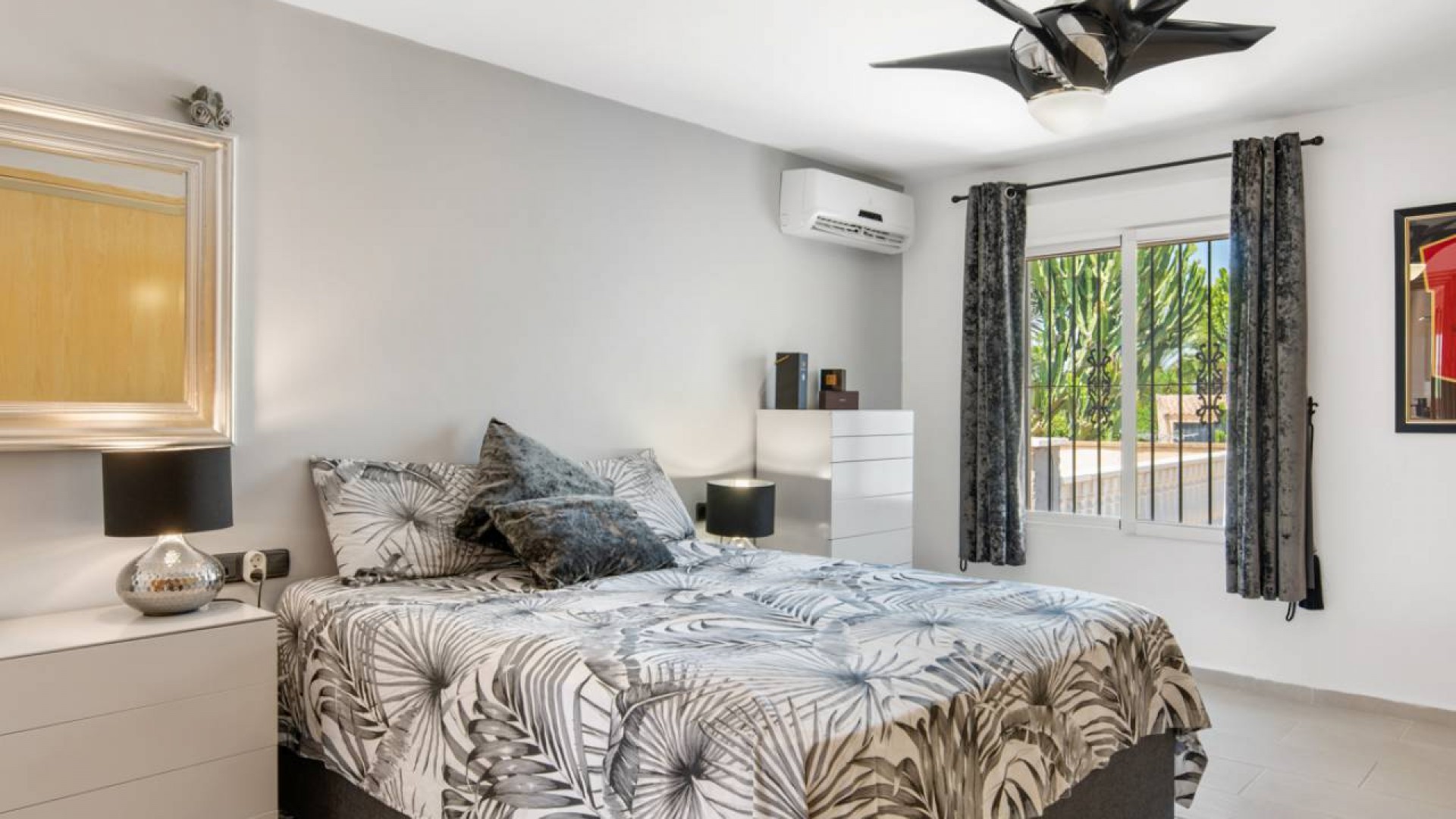 Videresalg - Finca landejendom -
Catral