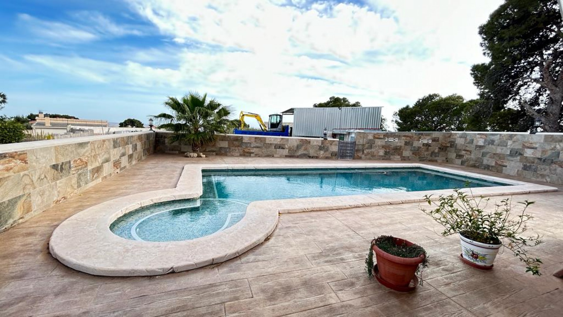 Videresalg - Finca landejendom -
Crevillente