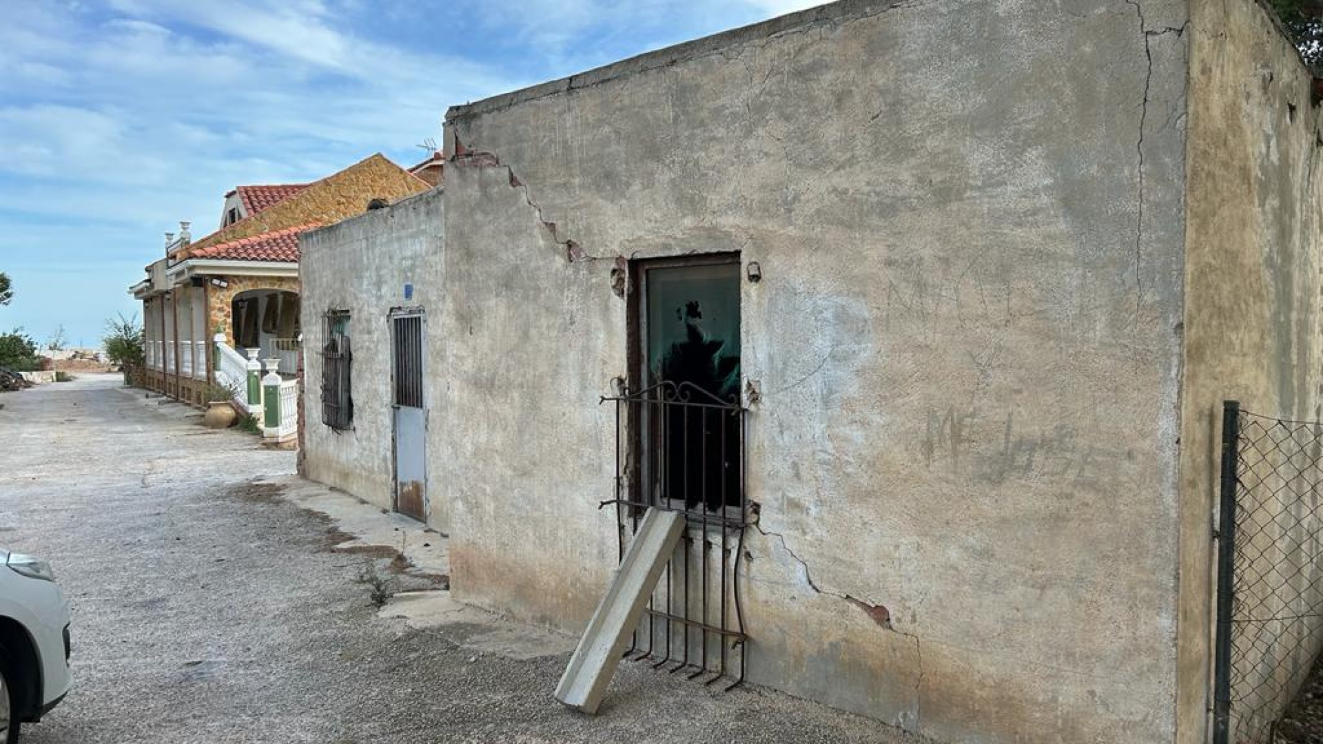 Videresalg - Finca landejendom -
Crevillente