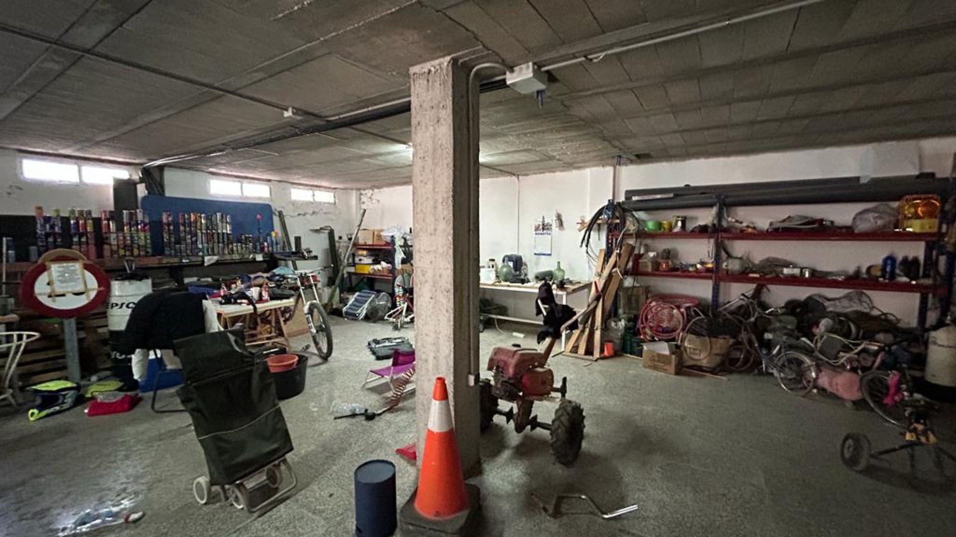 Videresalg - Finca landejendom -
Crevillente