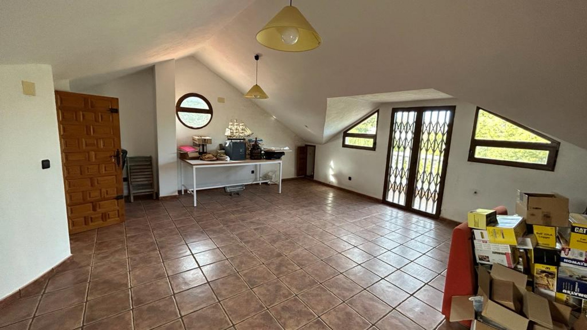 Videresalg - Finca landejendom -
Crevillente