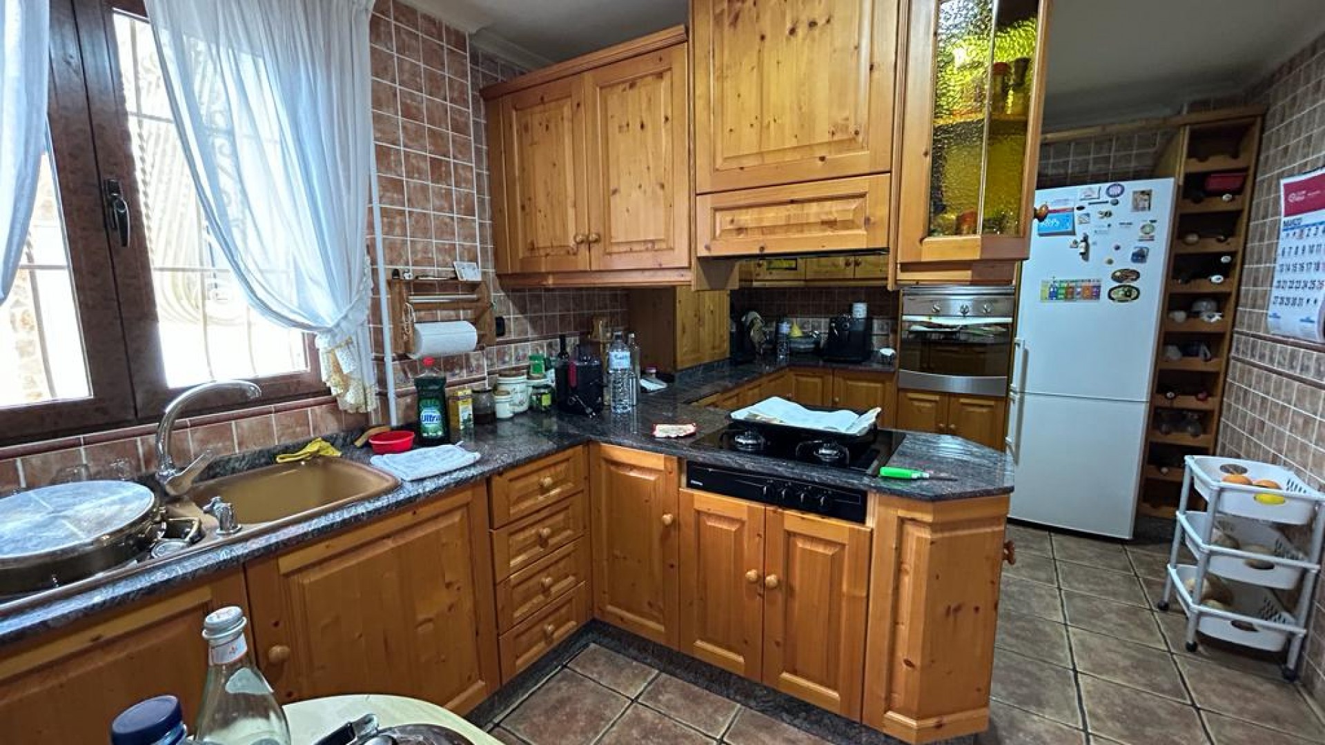 Videresalg - Finca landejendom -
Crevillente