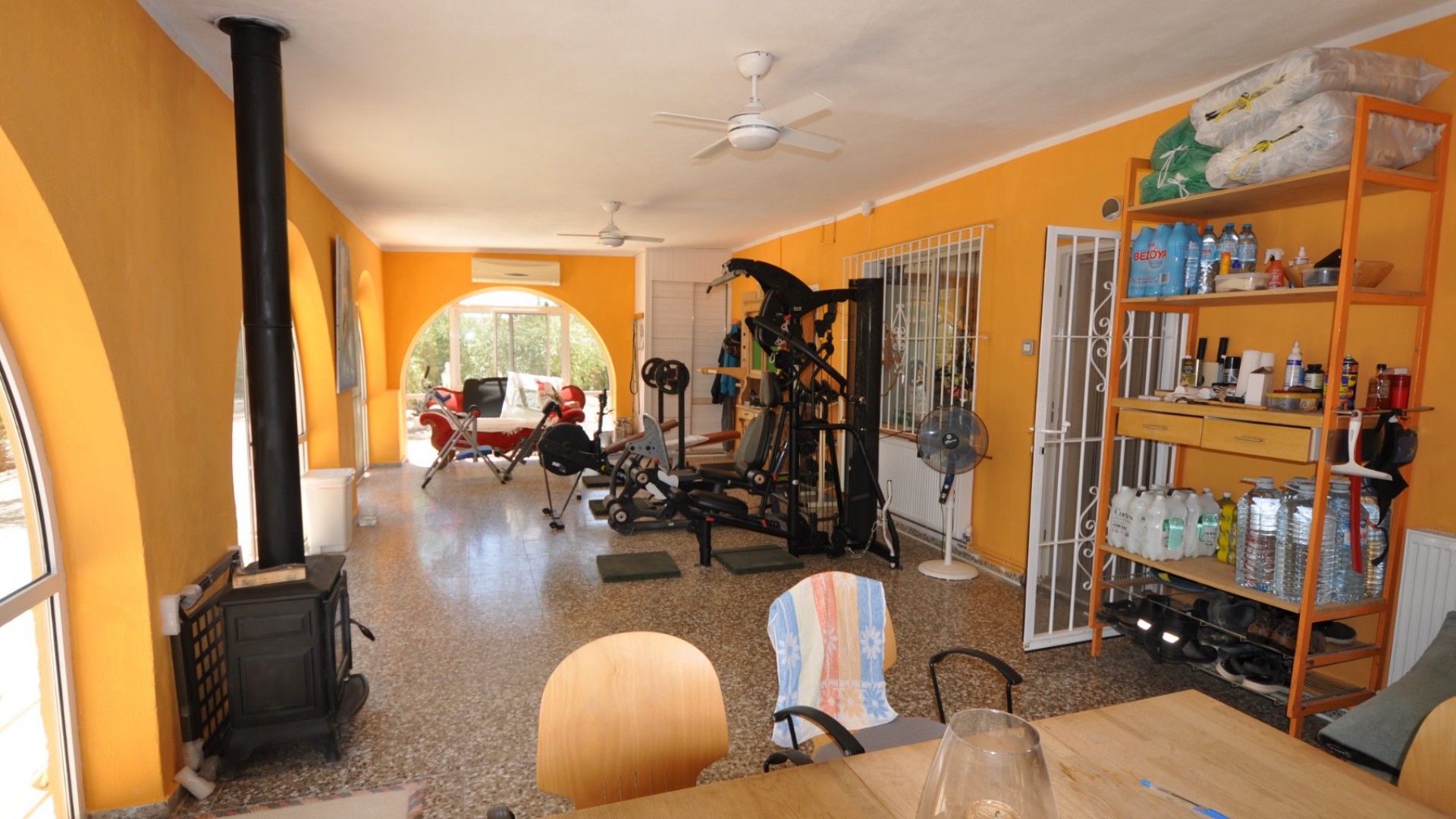 Videresalg - Finca landejendom -
Crevillente