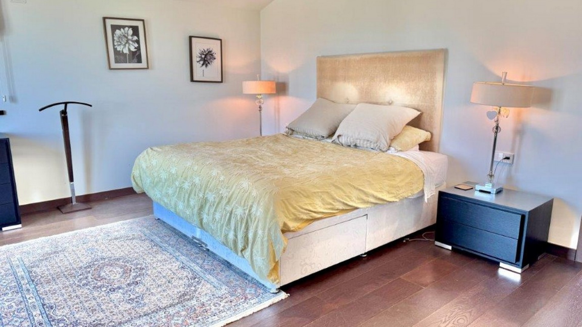 Videresalg - Finca landejendom -
Dolores