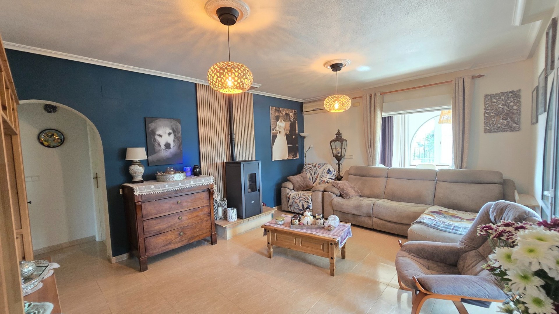 Videresalg - Finca landejendom -
Dolores