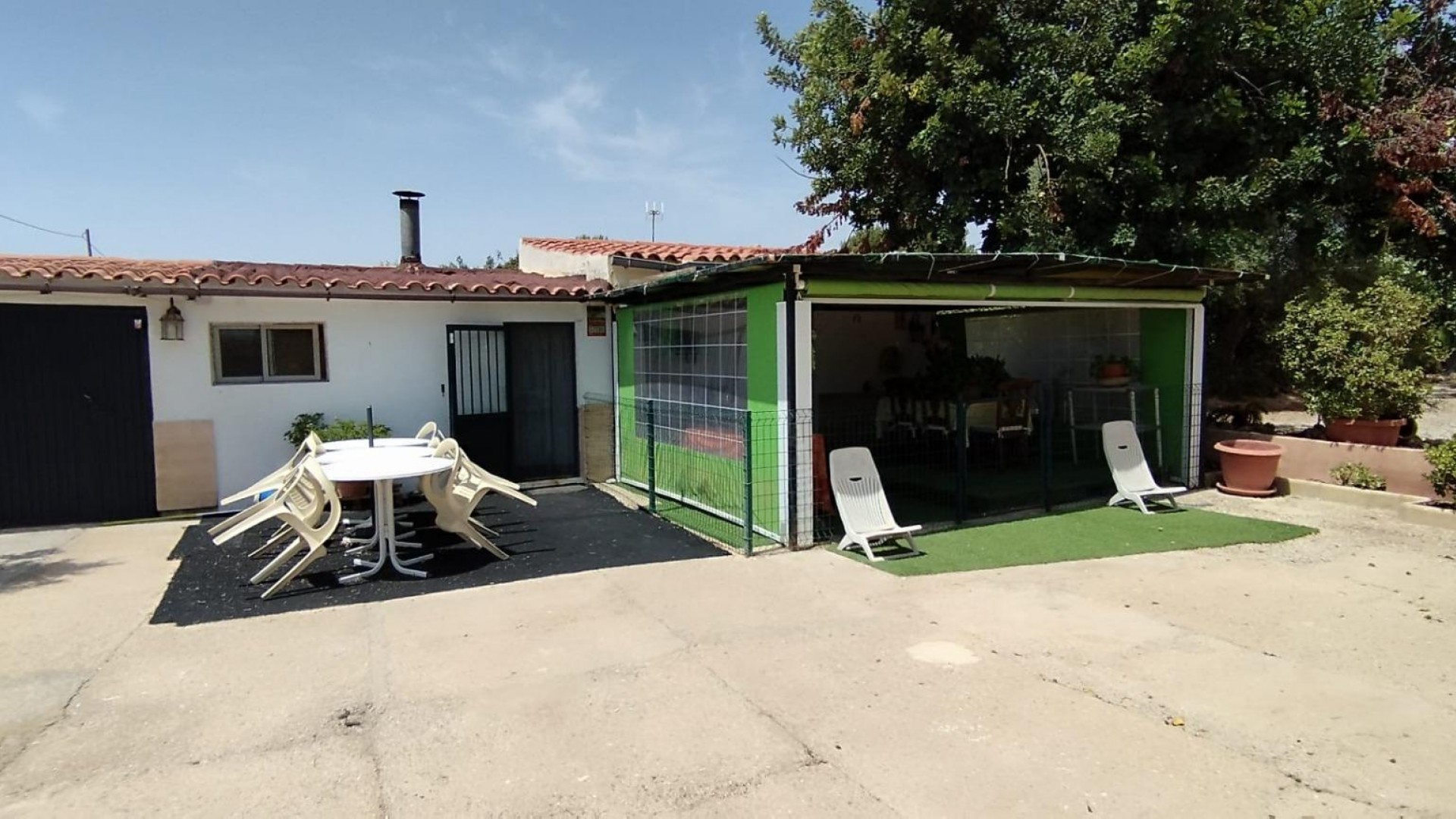 Videresalg - Finca landejendom -
Elche