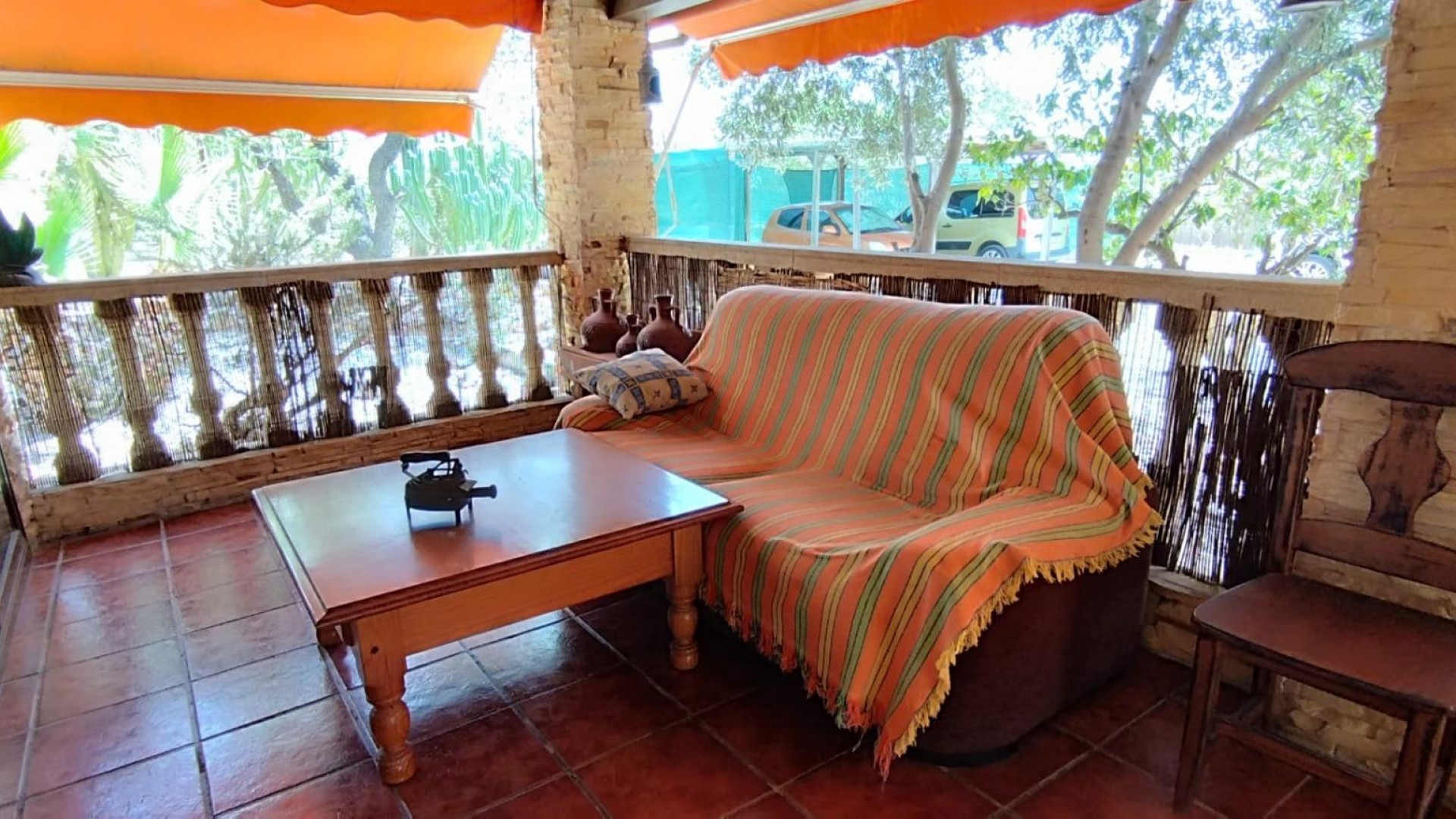 Videresalg - Finca landejendom -
Elche