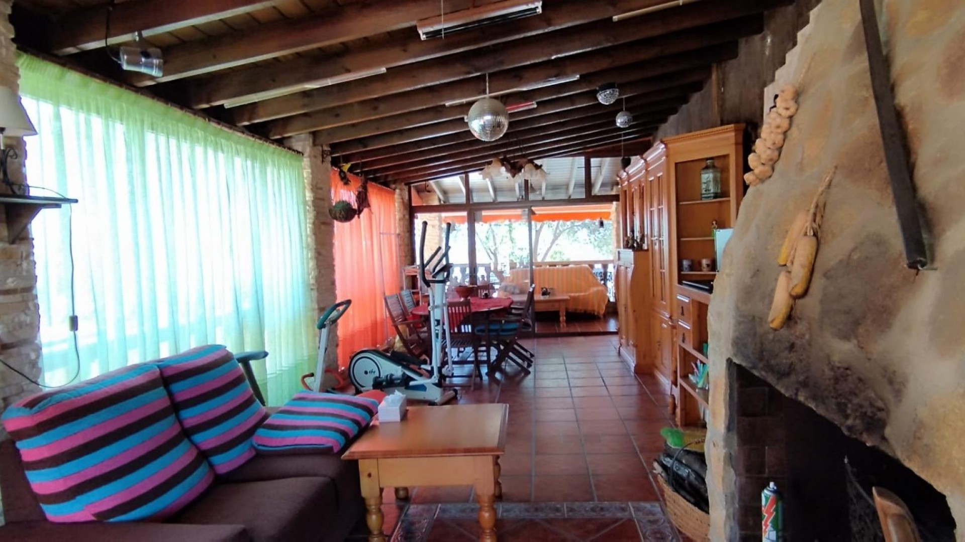 Videresalg - Finca landejendom -
Elche