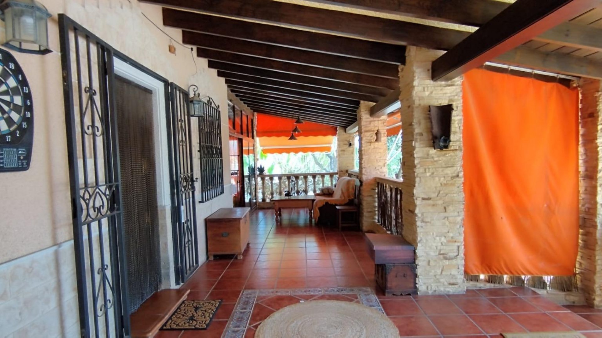 Videresalg - Finca landejendom -
Elche