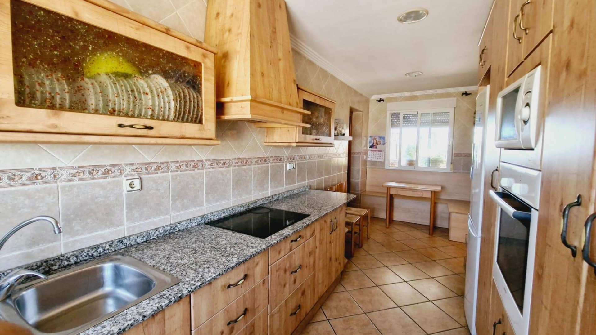 Videresalg - Finca landejendom -
Elche