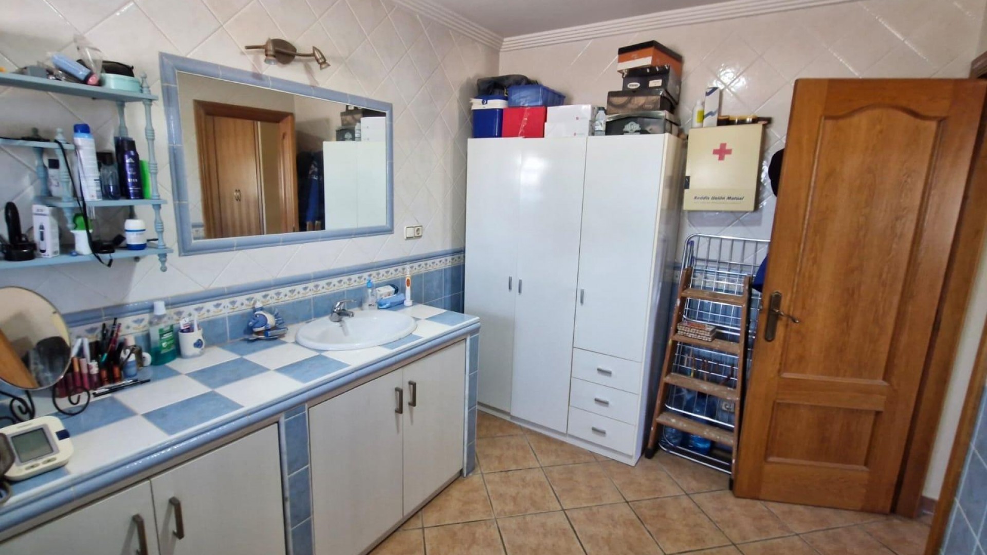 Videresalg - Finca landejendom -
Elche