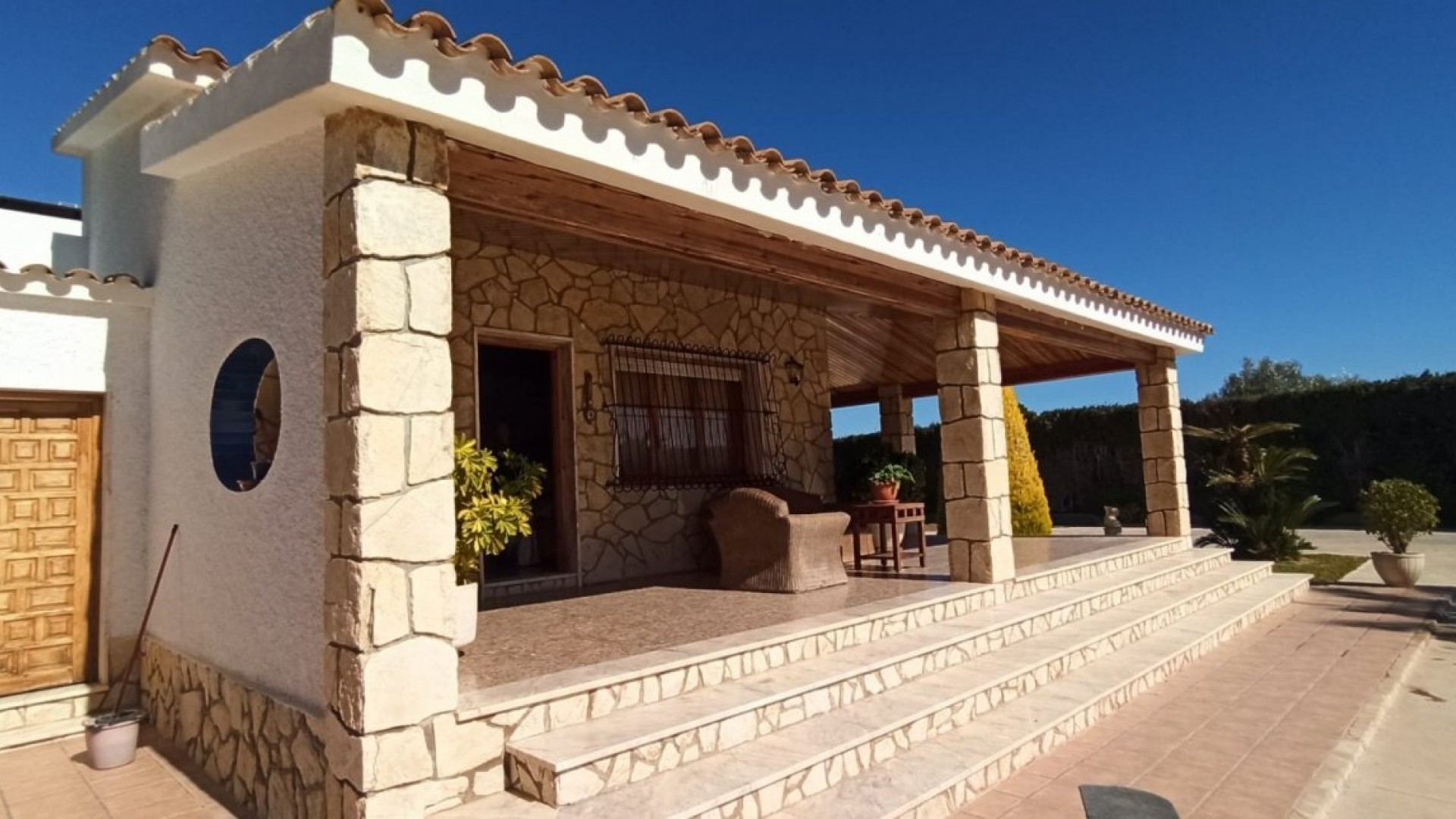 Videresalg - Finca landejendom -
Elche