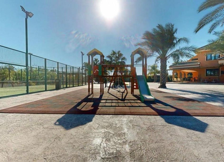 Videresalg - Finca landejendom -
Elche