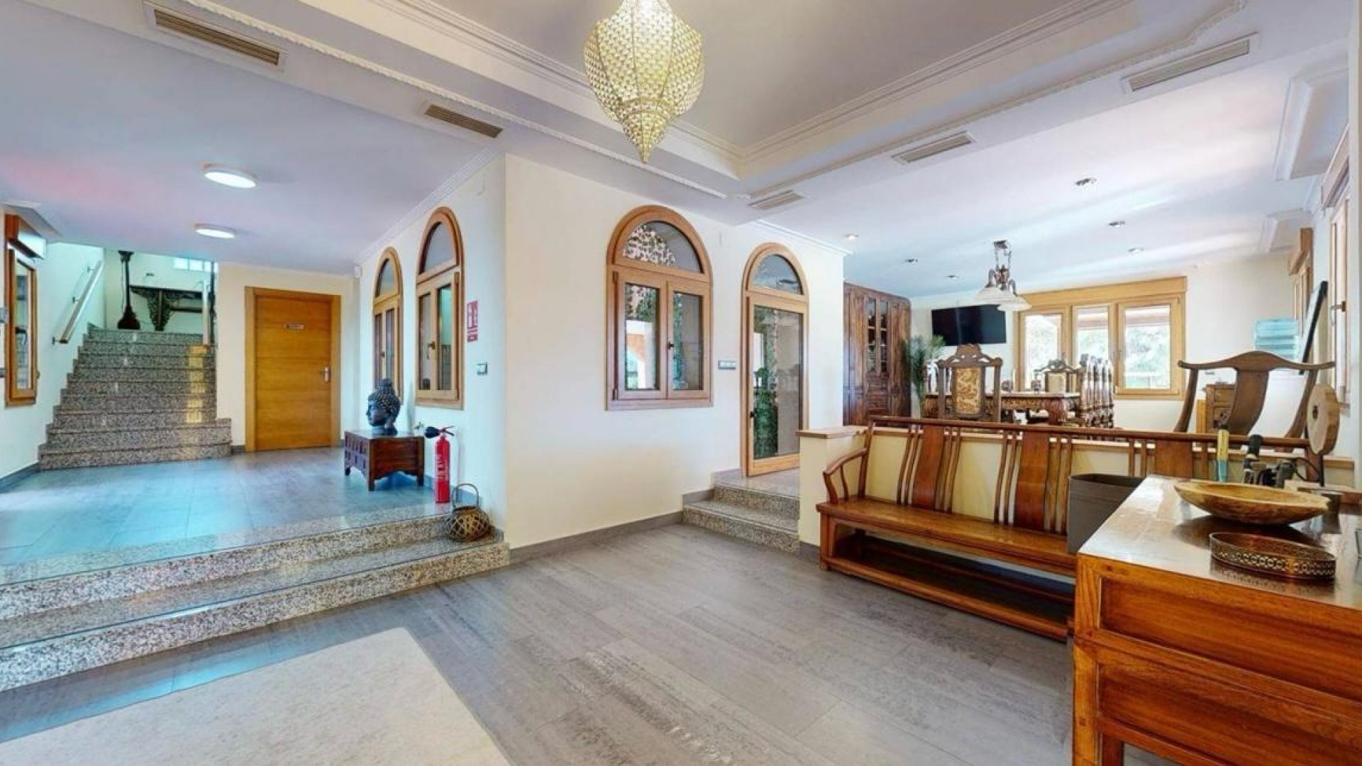 Videresalg - Finca landejendom -
Elche