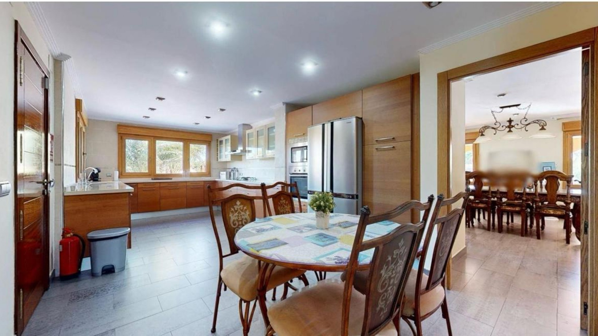 Videresalg - Finca landejendom -
Elche